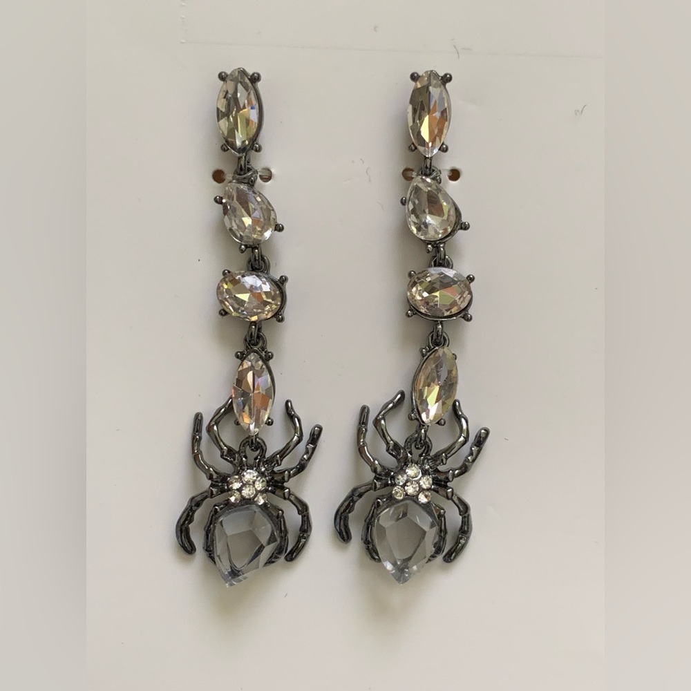 Zara Earring - Picture 6 of 9